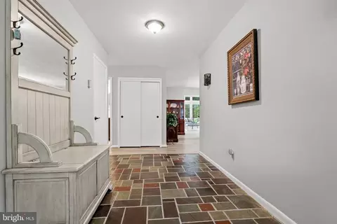 6358 Georgetown Rd, Broad Run, VA 20137 photo 11