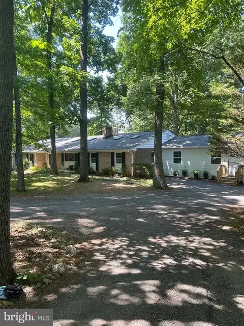6358 Georgetown Rd, Broad Run, VA 20137 photo 4