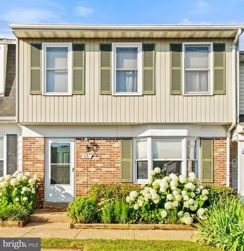 431 Ridge Ct, Warrenton, VA 20186