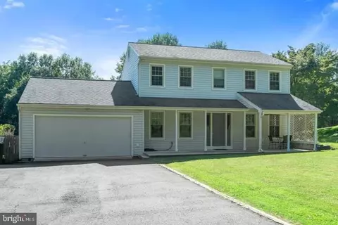 7436 Porch Rd, Warrenton, VA 20187