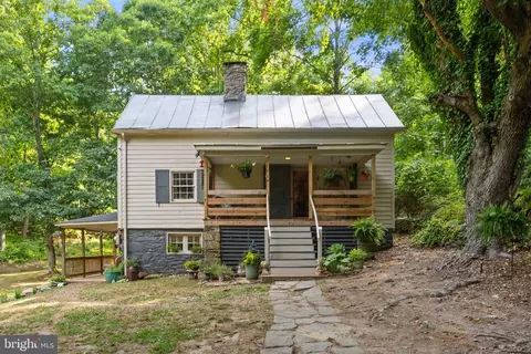 5459 Free State Rd, Marshall, VA 20115