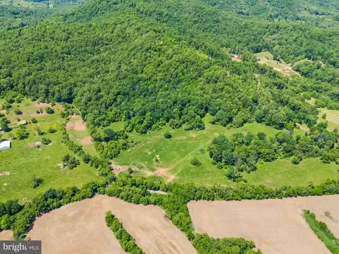 86 Ramey Rd, Marshall, VA photo 5