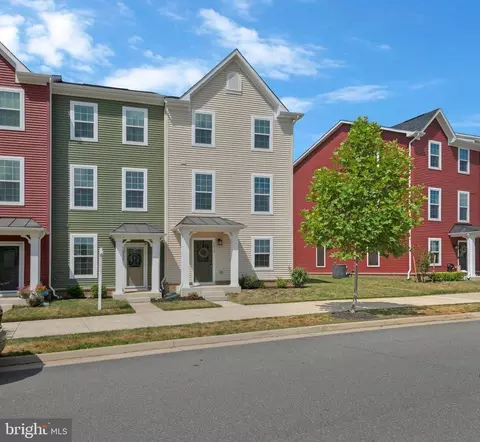 7526 Hancock St, Bealeton, VA 22712