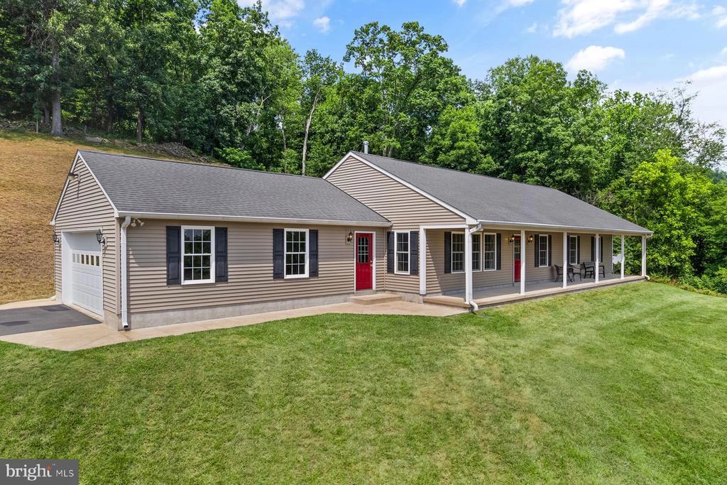 12260 Moss Hollow Rd, Markham, VA 22643 photo 1