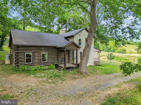 12336 Moss Hollow Rd, Markham, VA 22643 photo 4