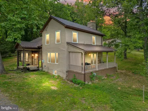 12336 Moss Hollow Rd, Markham, VA 22643 photo 2