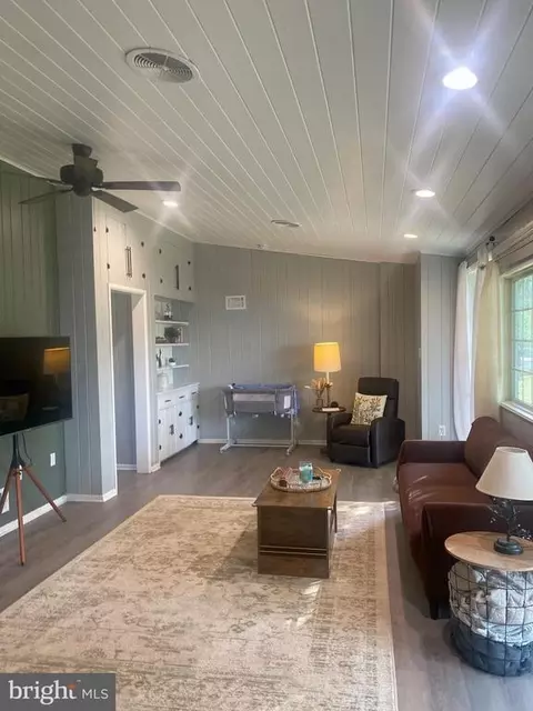 8459 Ashby Ave, Marshall, VA 20115 photo 19