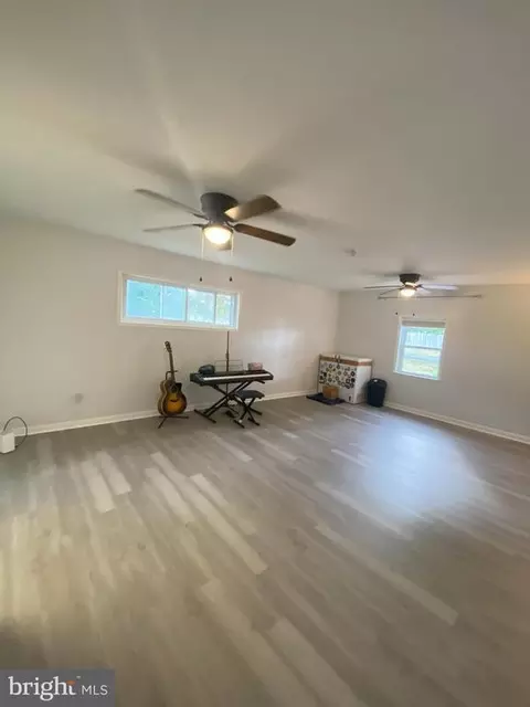 8459 Ashby Ave, Marshall, VA 20115 photo 37