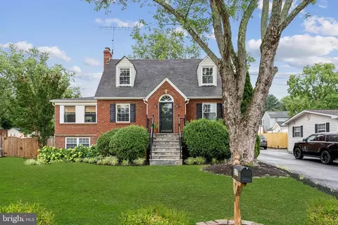 117 Moser Rd, Warrenton, VA 20186