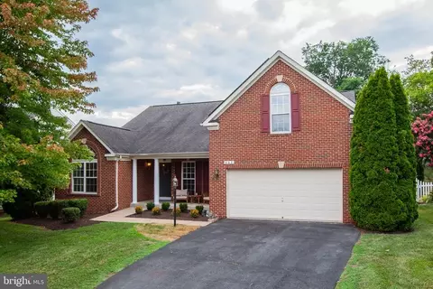 332 Preston Dr, Warrenton, VA 20186