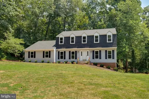 6279 Millwood Dr, Warrenton, VA 20187