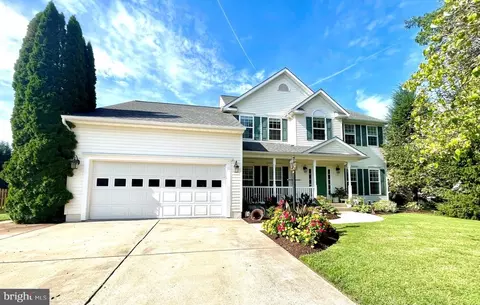 712 Starting Point Ct, Warrenton, VA 20186
