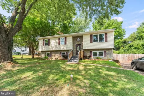 21 Fishback Ct, Warrenton, VA 20186
