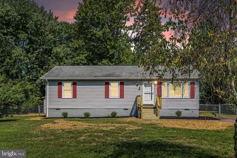 11120 Cedar Ln, Bealeton, VA 22712