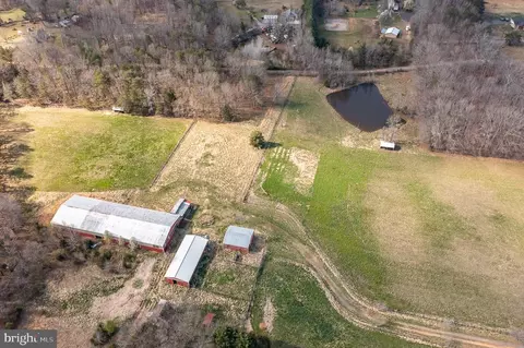 5395 Courtneys Corner Rd, Sumerduck, VA 22742