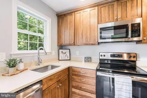 8266 Rogues Rd, Catlett, VA 20119 photo 5