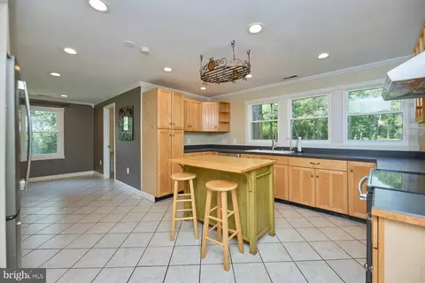 8184 E Main St E, Marshall, VA 20115 photo 11