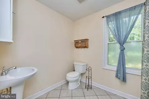 8184 E Main St E, Marshall, VA 20115 photo 26