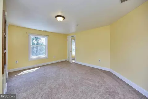 8184 E Main St E, Marshall, VA 20115 photo 30