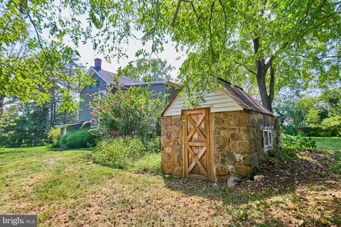 8184 E Main St E, Marshall, VA 20115 photo 7