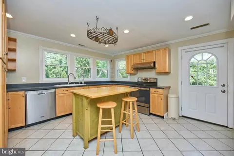 8184 E Main St E, Marshall, VA 20115 photo 12