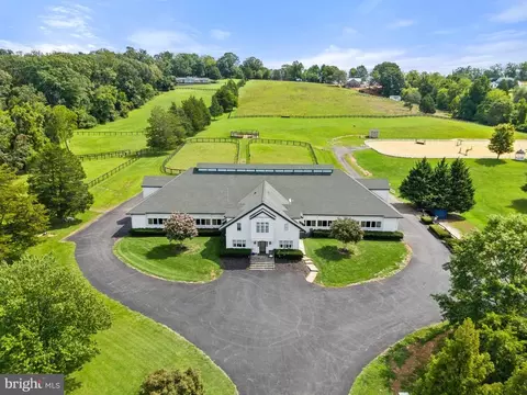 7351 Leigh Rd, Warrenton, VA 20186