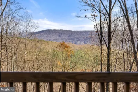 9417 Mountjoy Rd, Marshall, VA 20115