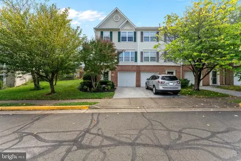 507 Highland Towne Ln, Warrenton, VA 20186