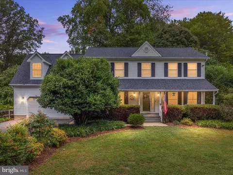 7823 Bethany Ln, Warrenton, VA 20187