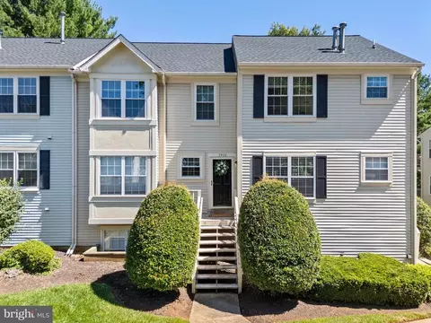 743 Cedar Crest Dr, Warrenton, VA 20186