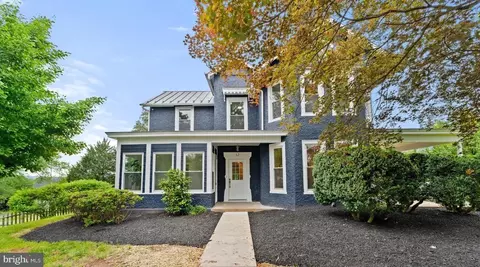 48 N 6th St N, Warrenton, VA 20186