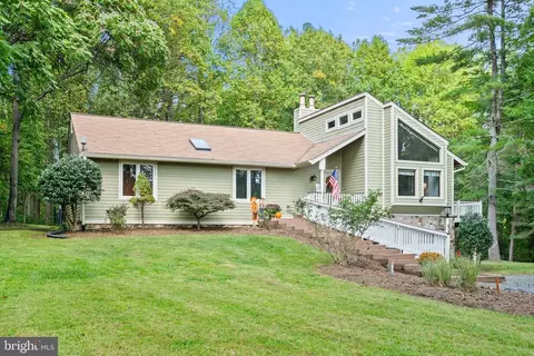 6420 Old Bust Head Rd, Broad Run, VA 20137 photo 3