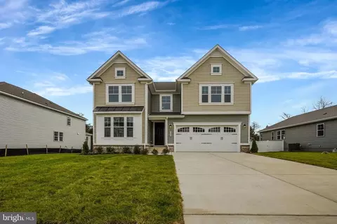5025 Gray Fox Dr, Bealeton, VA 22712