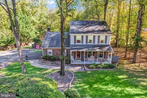 6735 Kelly Rd, Warrenton, VA 20187