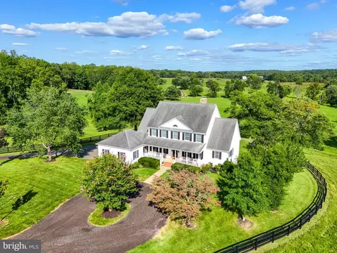 8459 March Wales Rd, Warrenton, VA 20186