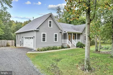 5885 Moore Rd, Marshall, VA 20115 photo 2
