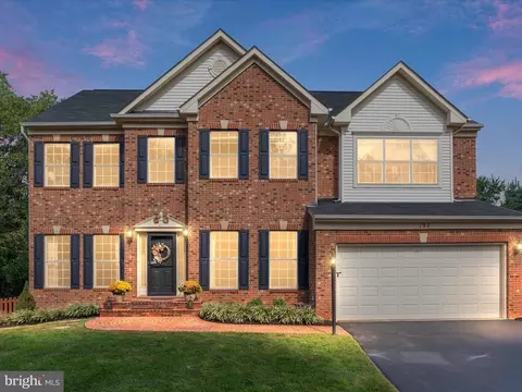 197 Autumn Wind Ct, Warrenton, VA 20186