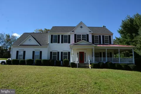 4752 Leeds Ln, Hume, VA 22639
