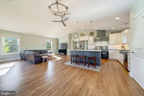 3816 Whiting Rd, Marshall, VA 20115 photo 3
