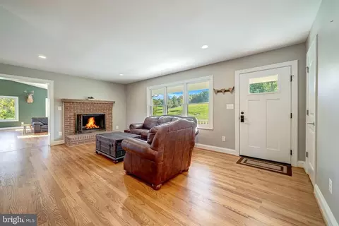 3816 Whiting Rd, Marshall, VA 20115 photo 8