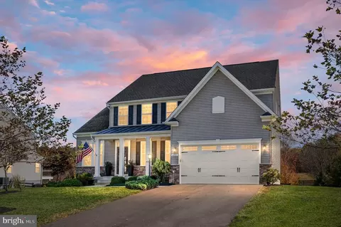 6397 Bob White Dr, Warrenton, VA 20187