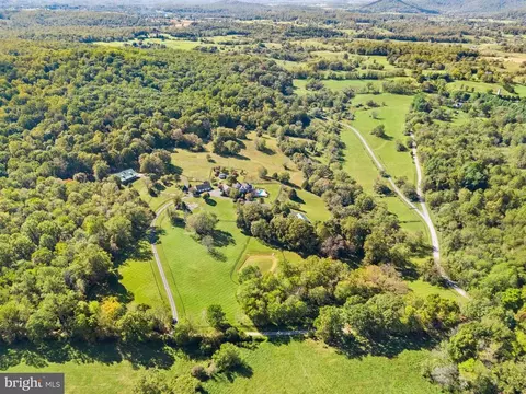5352 Dixons Mill Rd, Marshall, VA 20115 photo 3
