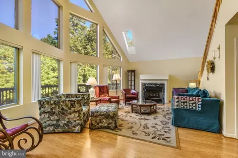 5400 Flintstone Ln, Broad Run, VA 20137 photo 2