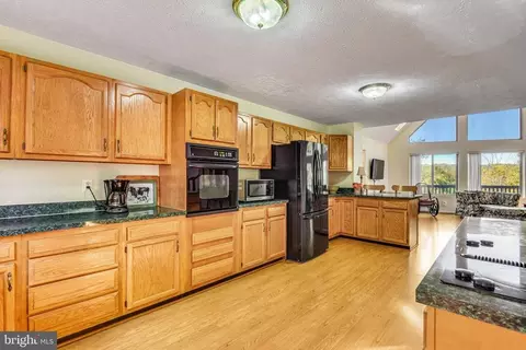 5400 Flintstone Ln, Broad Run, VA 20137 photo 3