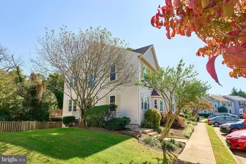 737 Arbor Ct, Warrenton, VA 20186