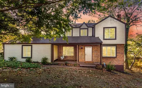 7340 Fleetwood Ct, Warrenton, VA 20187