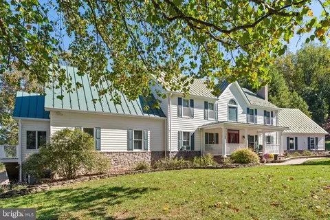 7384 Awsley Ln, The Plains, VA 20198