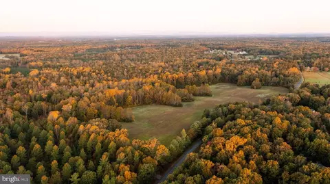 14290 Snake Castle Rd, Sumerduck, VA