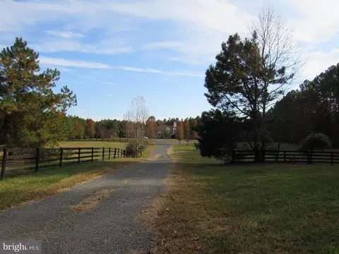 4085 Sumerduck Rd, Sumerduck, VA 22742 photo 15