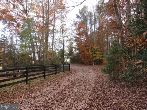 4085 Sumerduck Rd, Sumerduck, VA 22742 photo 28